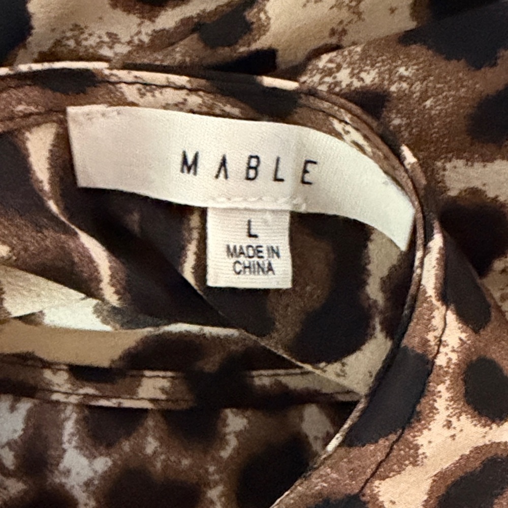 Mable, Chic Animal Print V-Neck Dress, Size Large - Picture 13 of 13
